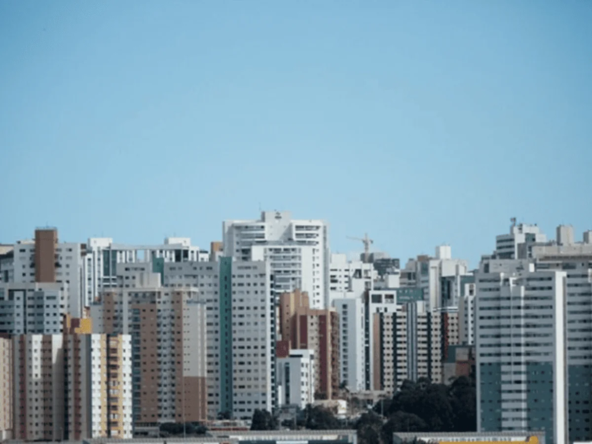 Serviços em redes de esgoto alteram trânsito em Águas Claras durante um mês