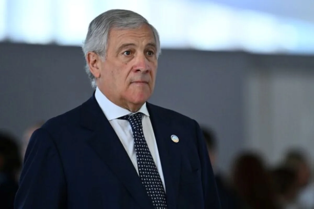 Foto colorida do ministro das Relações Exteriores da Itália, Antonio Tajani - Metrópoles