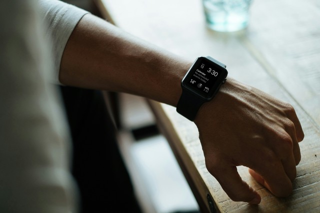 Novo Apple Watch escuta você o tempo todo; entenda riscos à privacidade