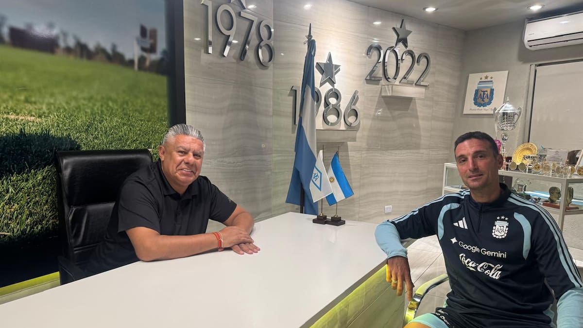 La AFA anunció que el presidente Claudio "Chiqui" Tapia comenzó a conversar con Lionel Scaloni con el objetivo de renovar su contrato con la selección argentina