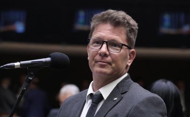 Chefe de gabinete e assessora de Mario Frias são únicos doadores da campanha do deputado até agora