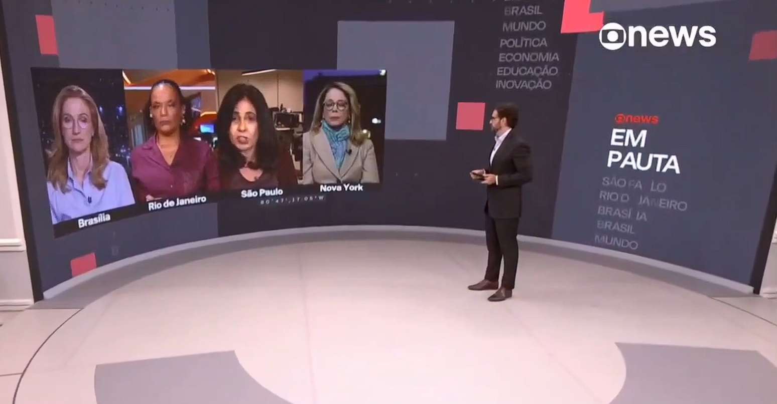 O momento em que Maria Cristina Fernandes (terceira no tel&atilde;o do est&uacute;dio) comentou sobre o suposto projeto contra Nossa Senhora que revoltou os cat&oacute;licos