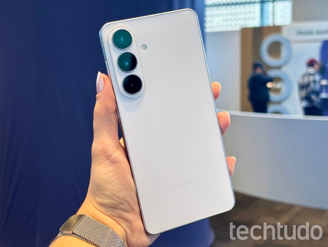 6 celulares que chegaram com tudo em 2026 e você deveria dar uma chance