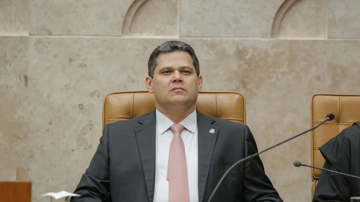 De 6x1 a Moraes: Alcolumbre acumula pressões de governo e oposição