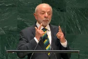 Tati Quebra Barraco grava Lula com filtro de florzinha e vídeo viraliza - imagem 2