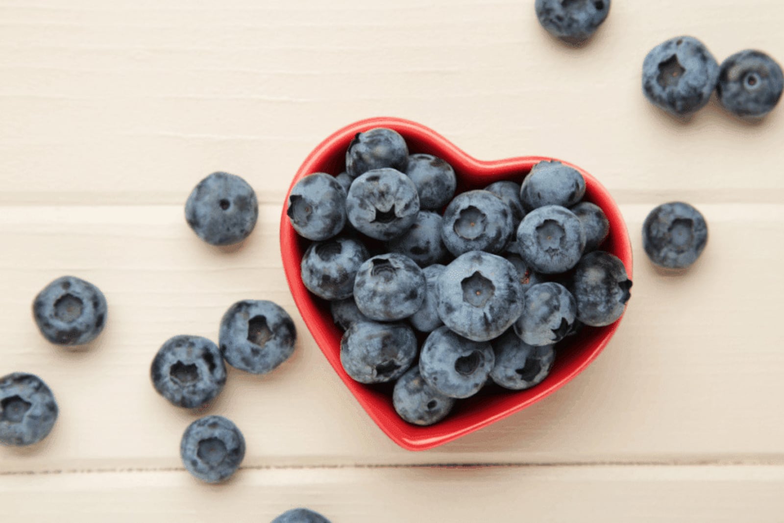 Ameixas, cranberries e mirtilos estão entre os alimentos ricos em flavonóis Imagem: Mouse family | Shutterstock