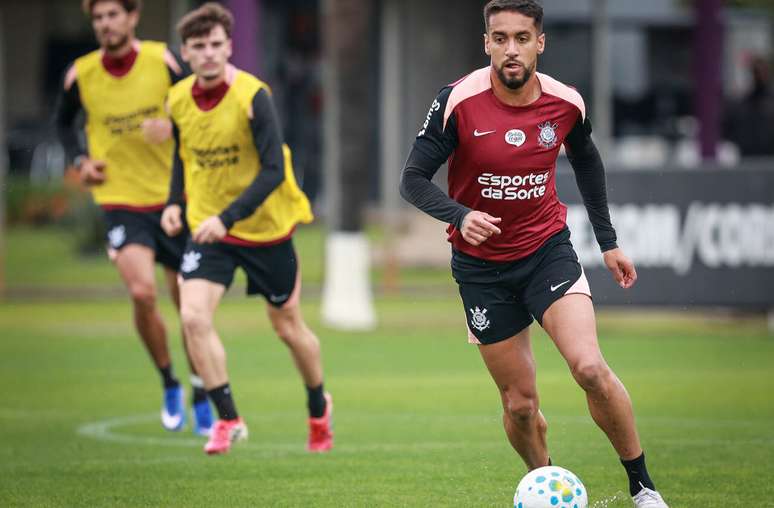 Timão sob pressão: organizadas vão ao CT do Corinthians cobrar elenco