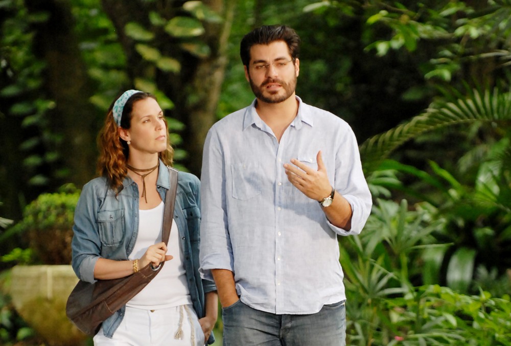 Vanessa Loes e Thiago Lacerda em 'A Vida da Gente' (2011) — Foto: Globo/Matheus Cabral