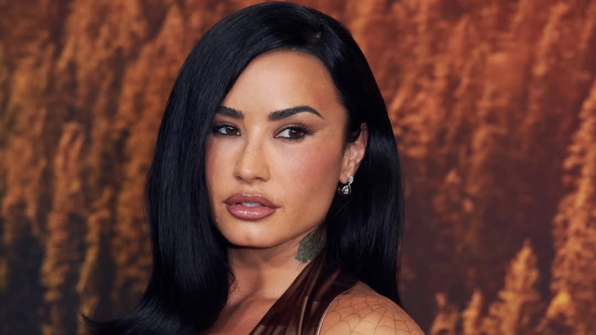 Demi Lovato com depressão? Fãs revivem meme icônico da cantora na web