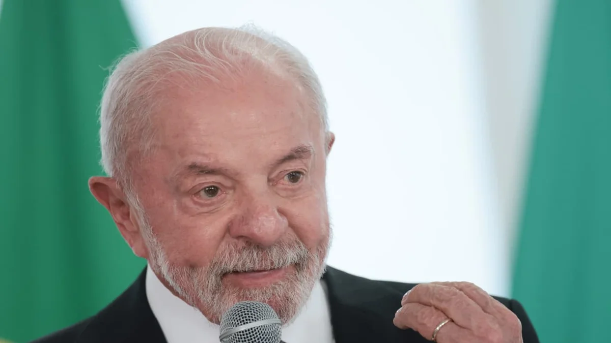Lula diz que igreja evangélica trata mulheres com "igualdade de condições"