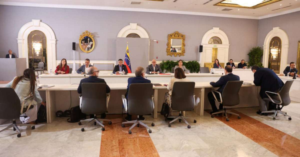 Governo da Venezuela e oposição retomam diálogo, em meio a detenção de opositor e liberação de sites