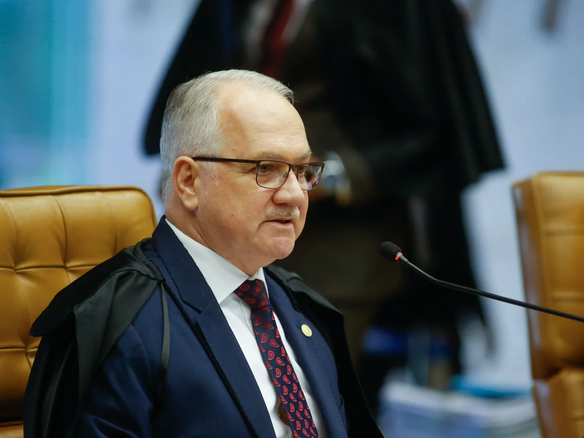 "Somos seres humanos, podemos errar", diz Fachin no STF
