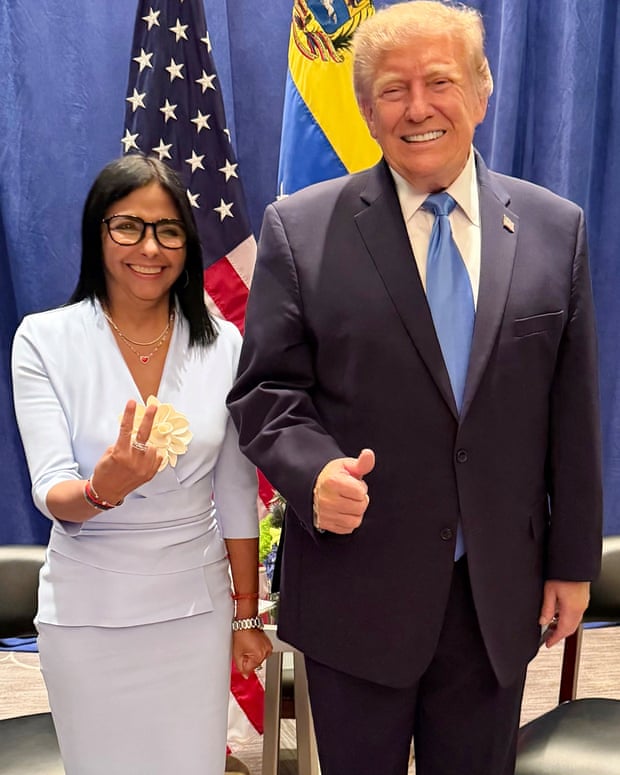Delcy Rodríguez posa com Trump em Nova York enquanto Maduro languishes na prisão nas proximidades