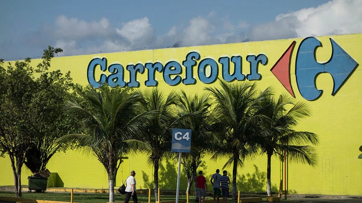 Carrefour vende 21 supermercados ao Grupo Pereira por R$ 360 milhões