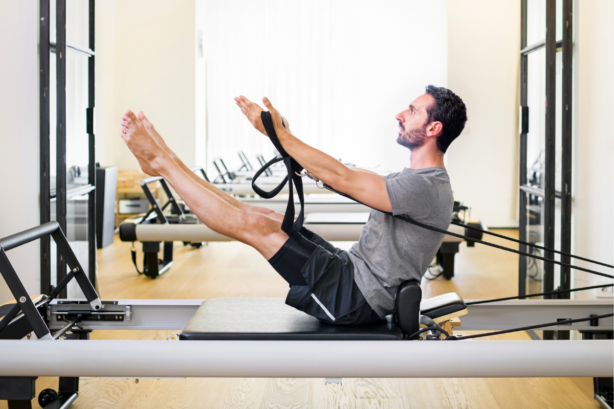 "Bro-lates": aulas de pilates exclusivas para homens fazem sucesso nos EUA