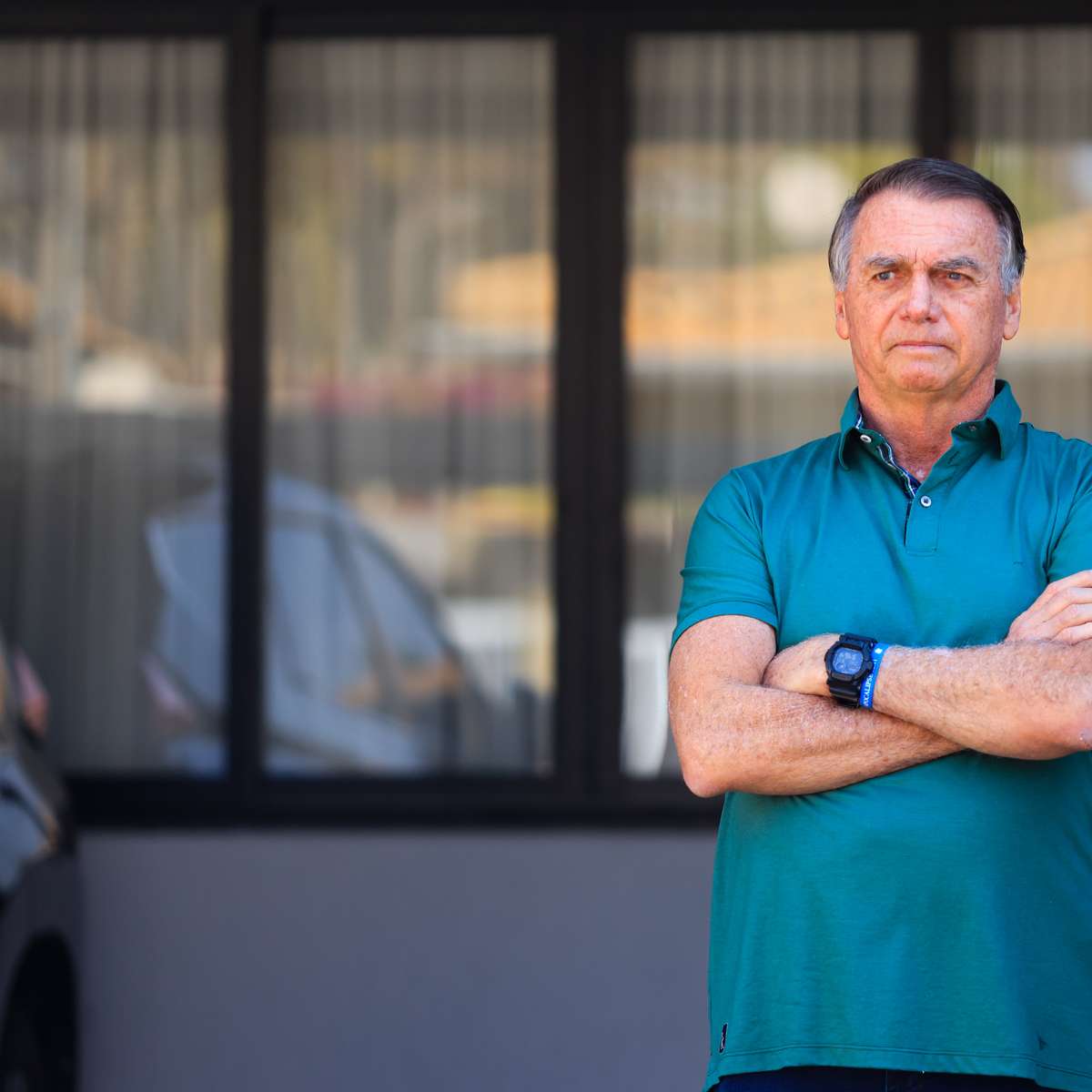 Bolsonaro desiste de suspender pena por trama golpista 2h após recorrer a Nunes Marques