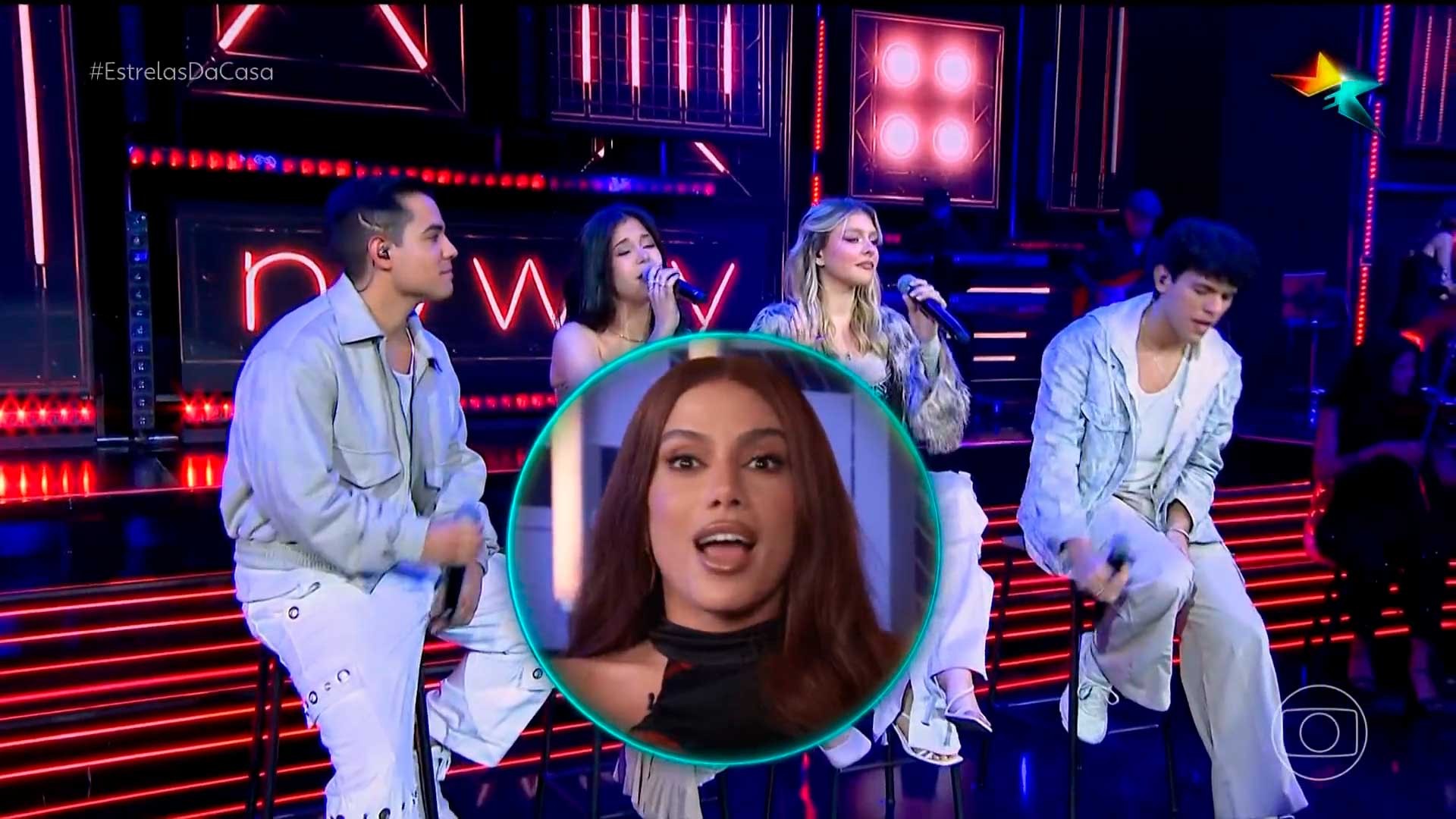 Anitta critica improviso de cantores no palco: 'Tentando maluquice'