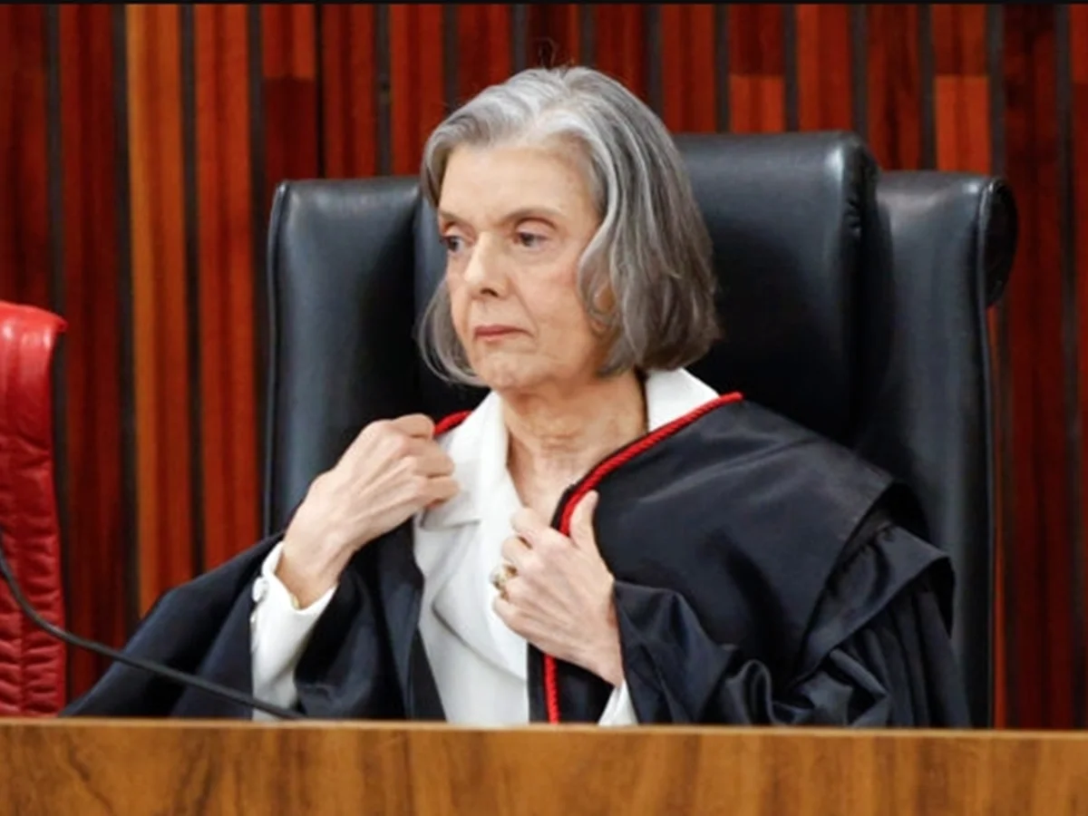 Cármen Lúcia pede desculpas e diz que STF causou "mal-estar cívico" ao país