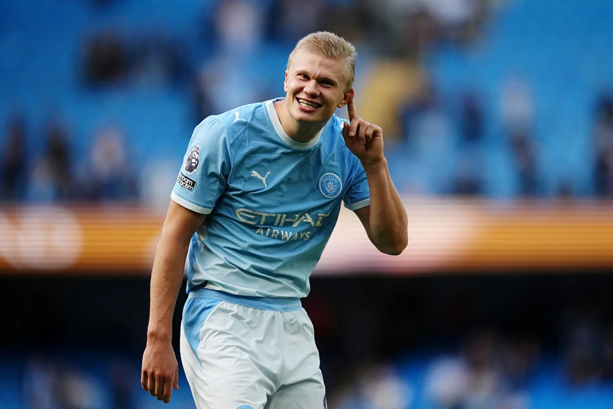 Imagem colorida de Erling haaland na vitória do Manchester City- Metrópoles
