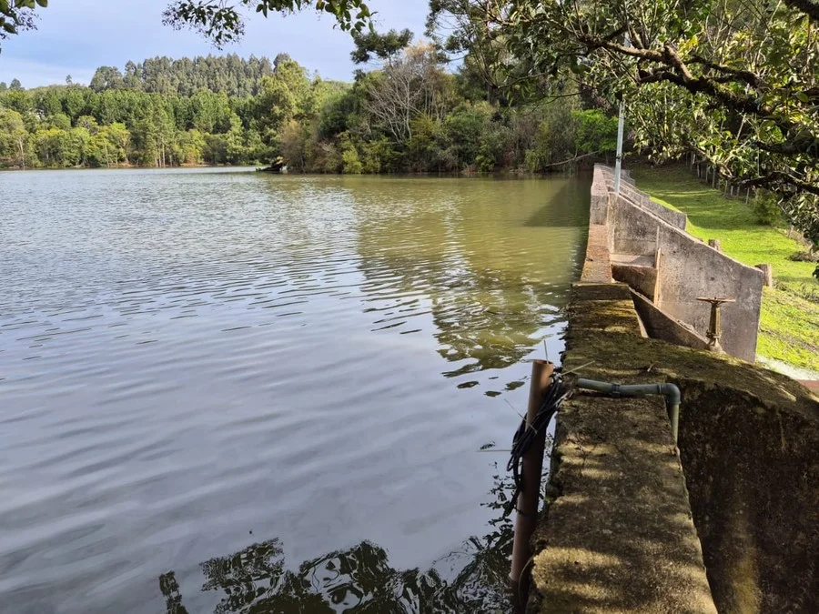 Barragem com trincas entra em alerta de colapso e tira 170 pessoas de casa na Serra do RS
