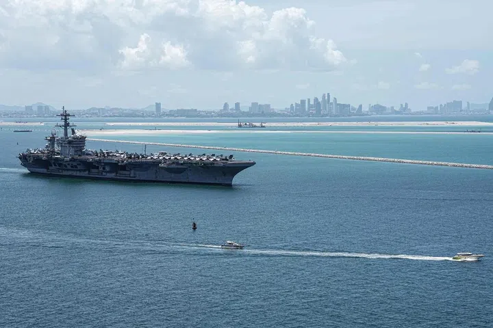 8 marinheiros do grupo de ataque do USS Lincoln tentaram suicídio, diz a marinha