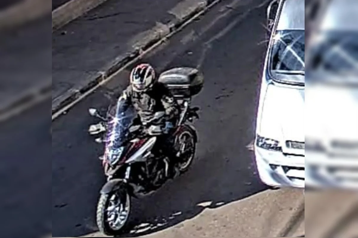 Motociclista agride motorista após briga em trânsito
