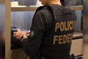 PF acha joias e pilhas de dinheiro em operação contra deputado Adail Filho