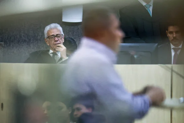 ”Teria que ter matado muita gente”, diz Xavier sobre supostos amantes da ex
