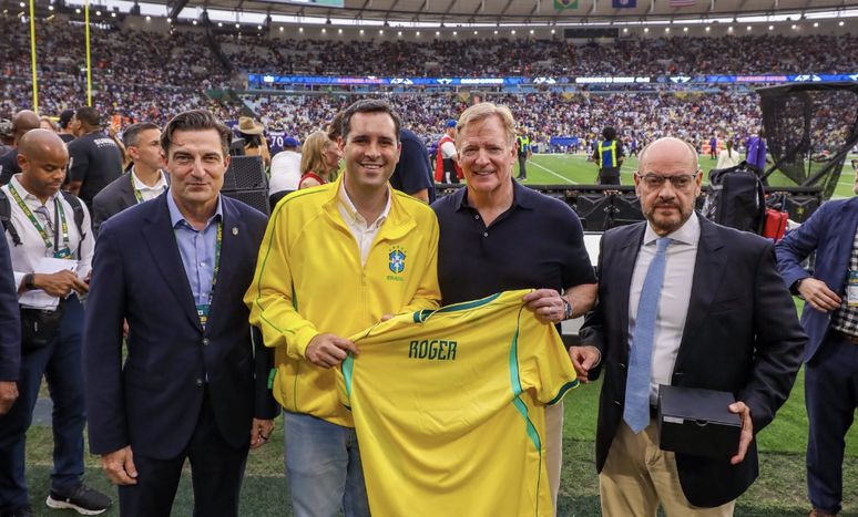 Prefeito do Rio vibra com NFL no Maracanã, mas diz não entender do jogo: ‘Nem conheço as regras’