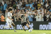 O jogo entre as equipes acontece na Arena MRV