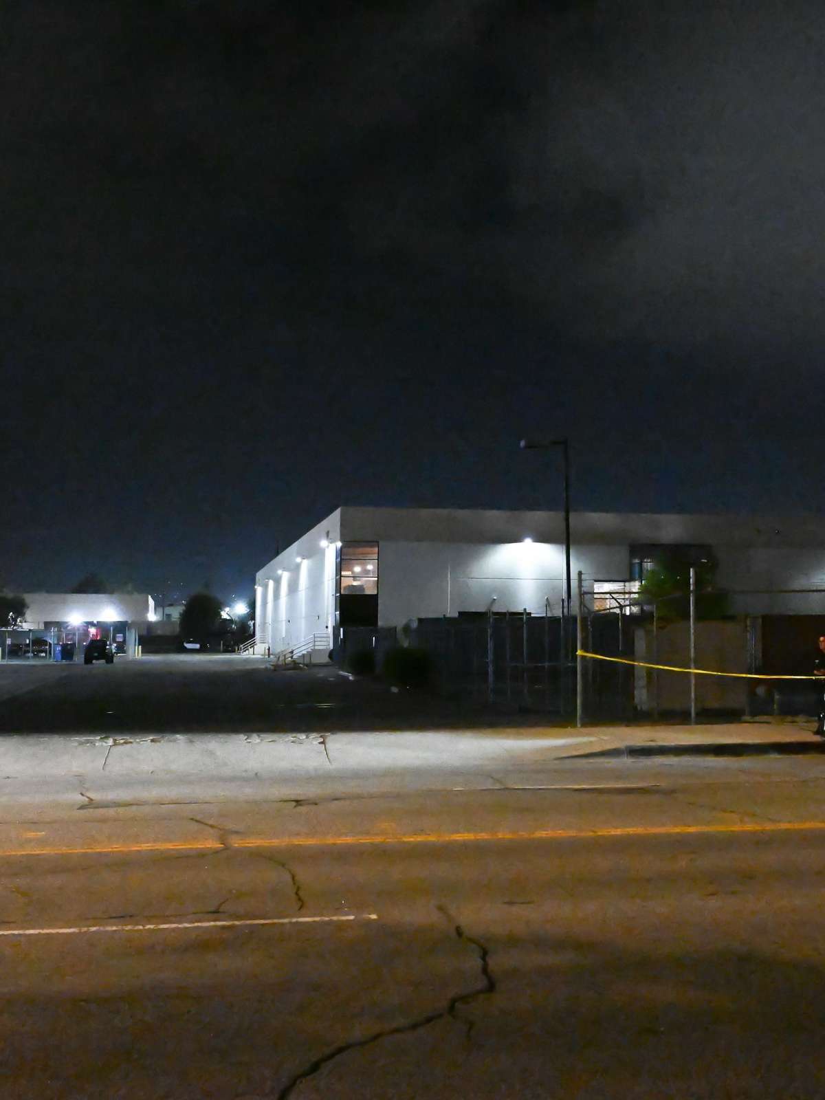 Helicóptero de reportagem cai em Los Angeles e deixa três mortos