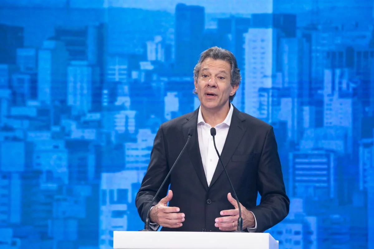 Imagem da matéria: Haddad lamenta ausência de Tarcísio em debate: "Desrespeito com eleitor"