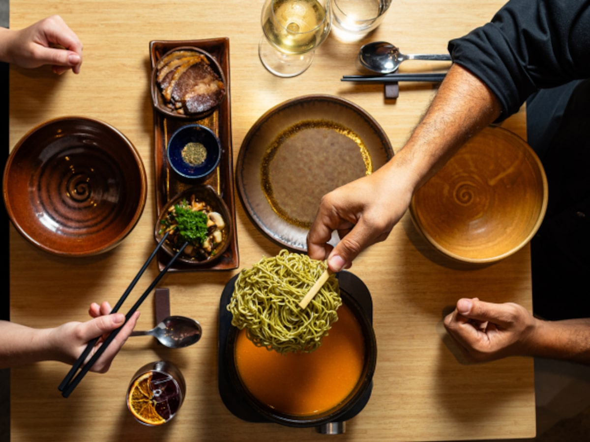 Kureiji tem hambúrguer de gyoza, Miojo com wagyu e a criatividade de Adriano Kanashiro