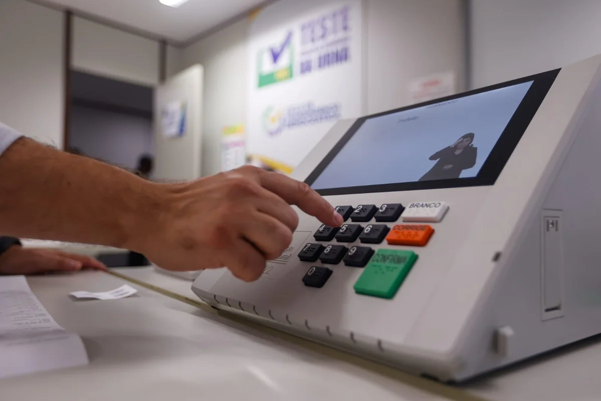 TSE barra ao menos dois pedidos de observadores internacionais
