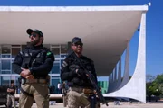Forte esquema de segurança foi montado nesta terç-feira