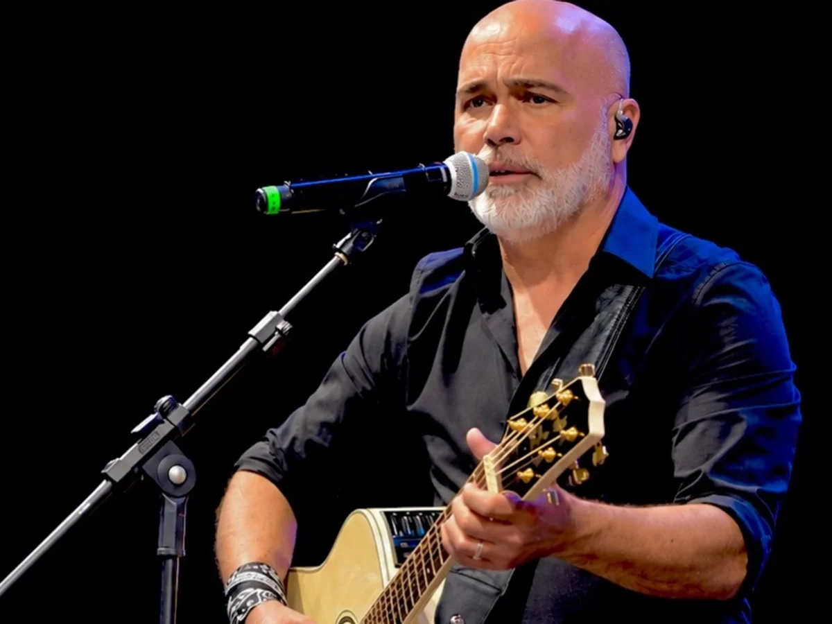 Ex-dupla de Rick, Giovani lamenta morte do cantor em queda de helicóptero