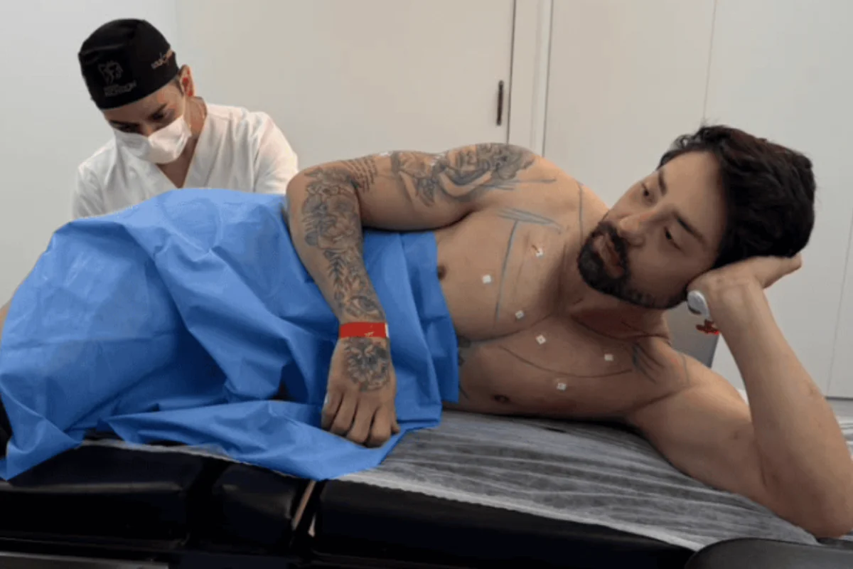 Médico explica procedimento anal realizado por Rico Melquiades