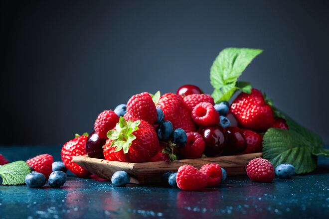 Estudo diz que frutas vermelhas e roxas protegem o coração, mas consumo ainda está abaixo da necessidade