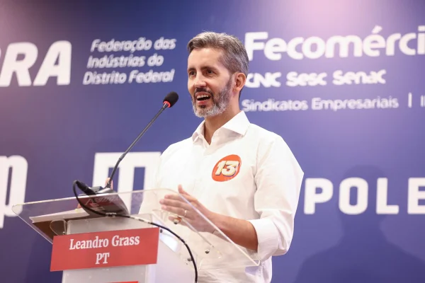 Grass sai em defesa de Lula e sugere diálogo com FGC para salvar o BRB