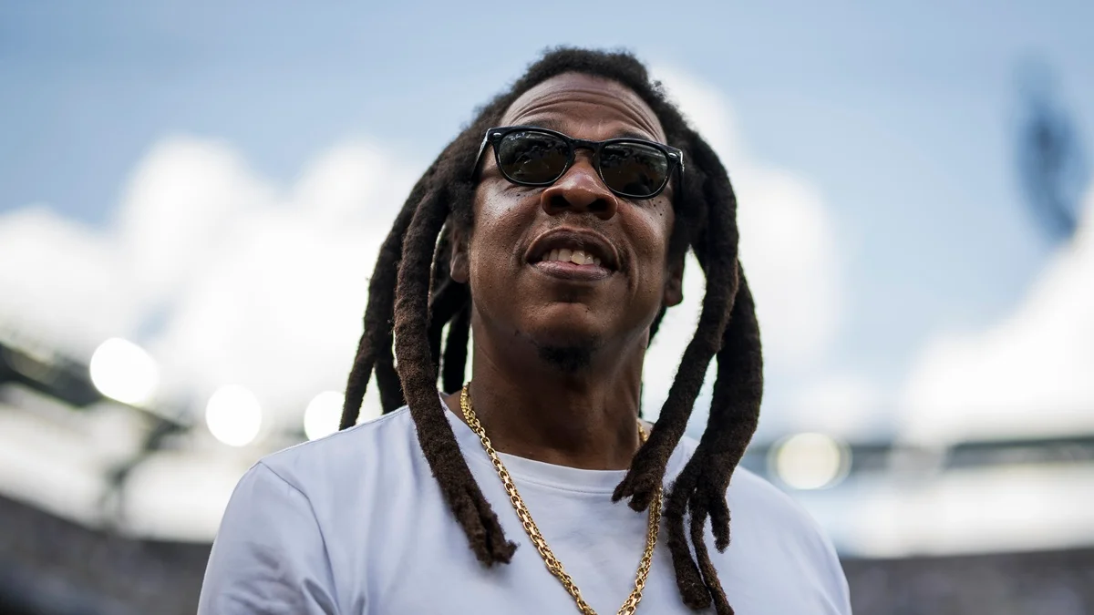 Mulher volta atrás em acusação de estupro contra Jay-Z: “Nunca conheci”
