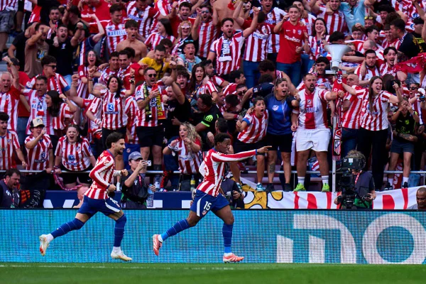 Atlético vence o Real no Dérbi de Madrid e ultrapassa o rival no Espanhol