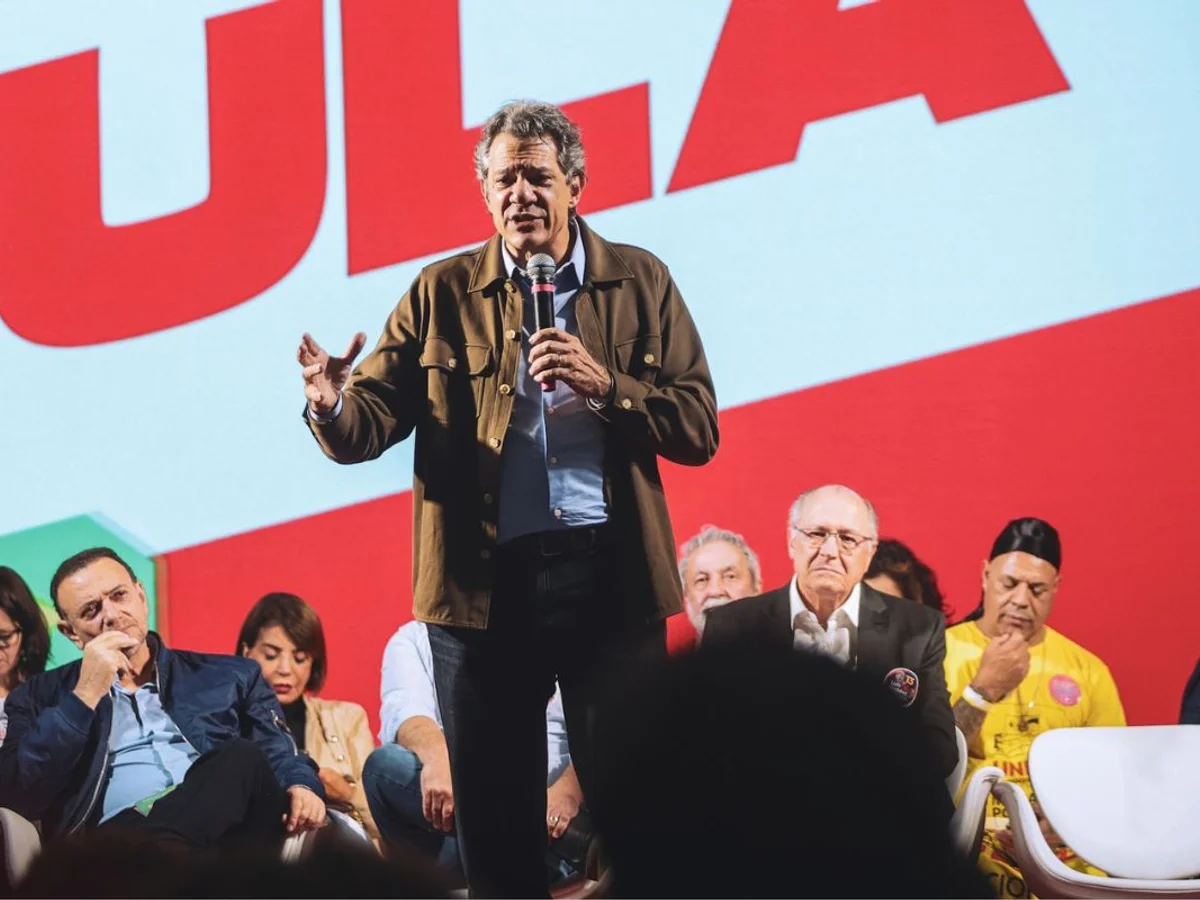 Haddad diz que 2026 “não está fácil” e ataca extrema-direita durante evento