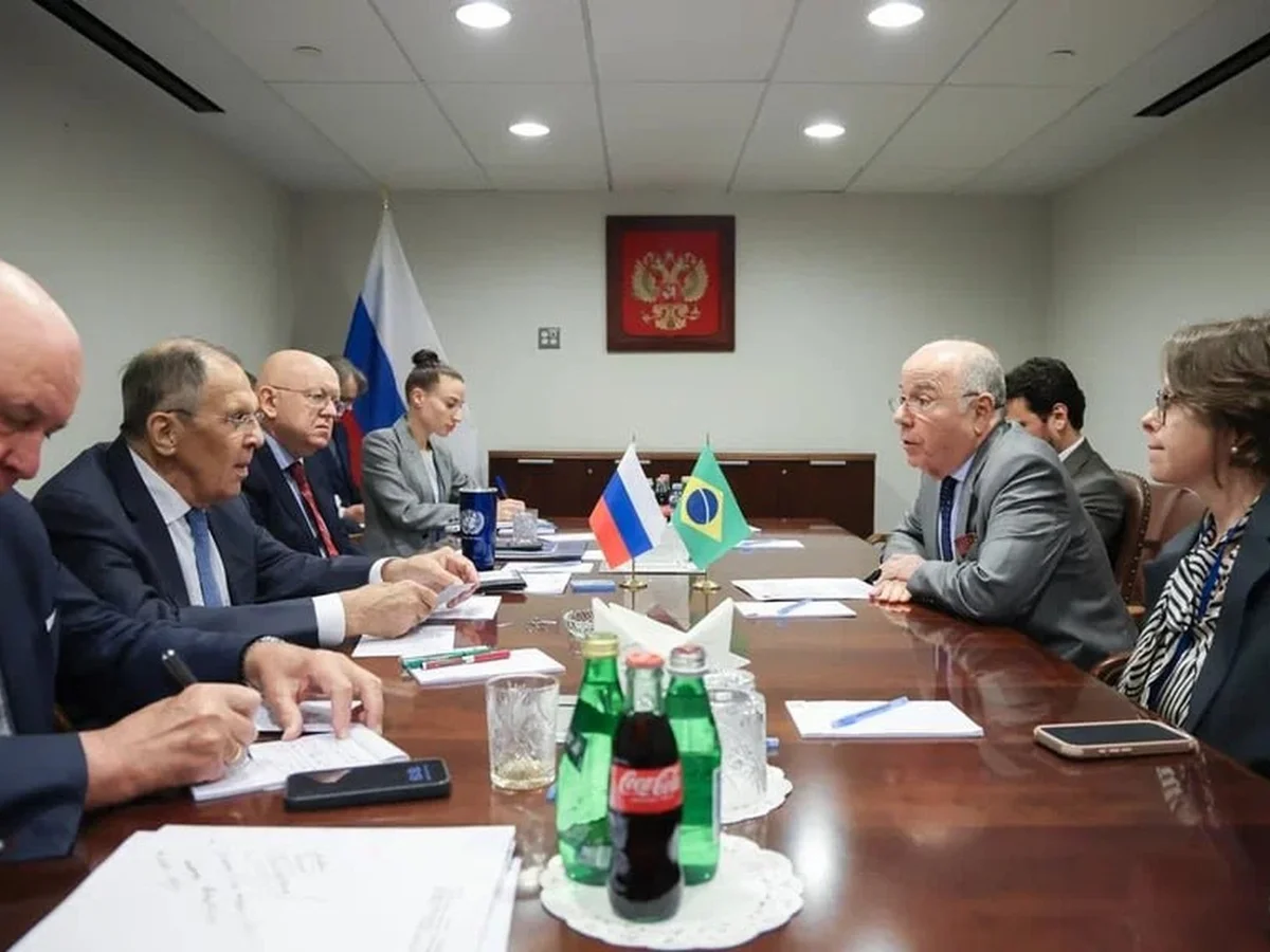 Mauro Vieira discute eleições no Brasil durante encontro com Lavrov nos EUA