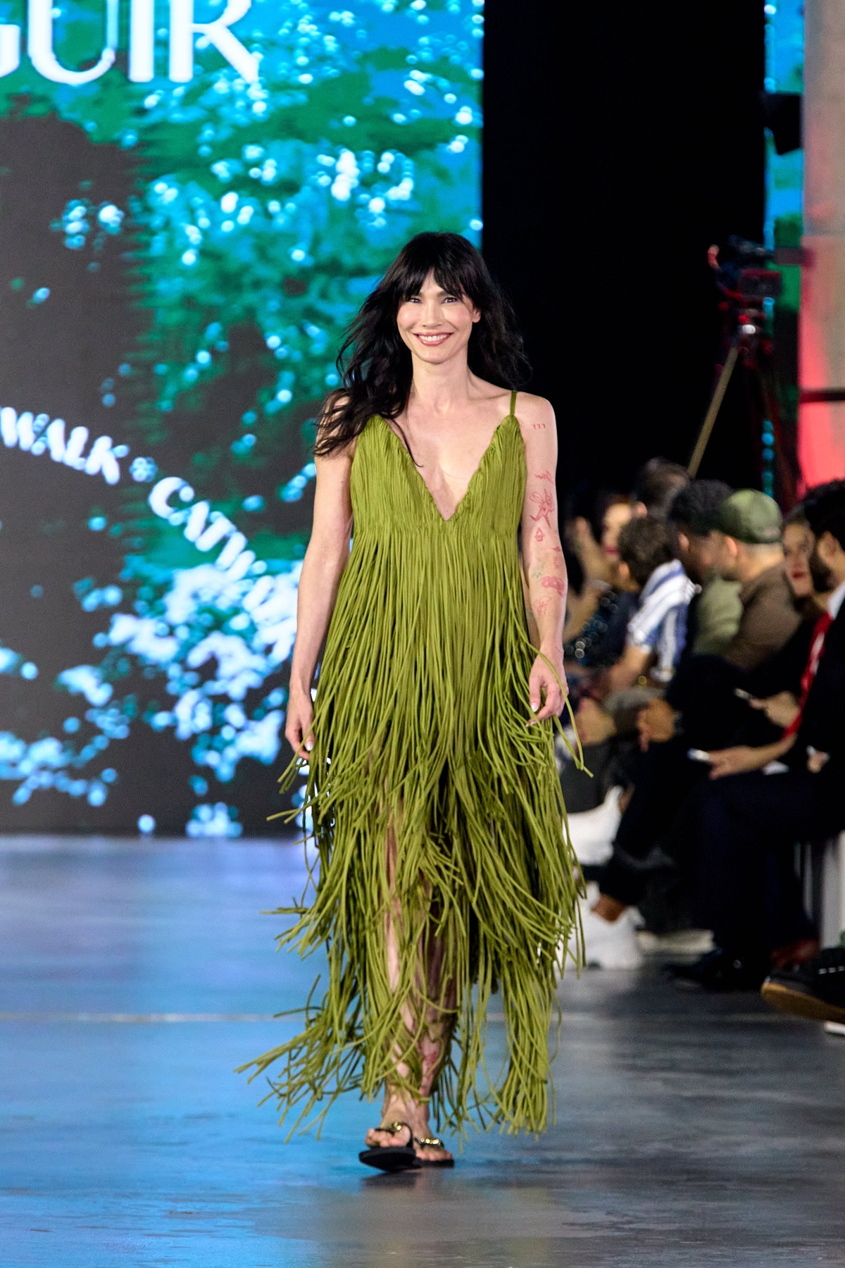 Franjas e movimento são tendência nos desfiles do Metrópoles Catwalk