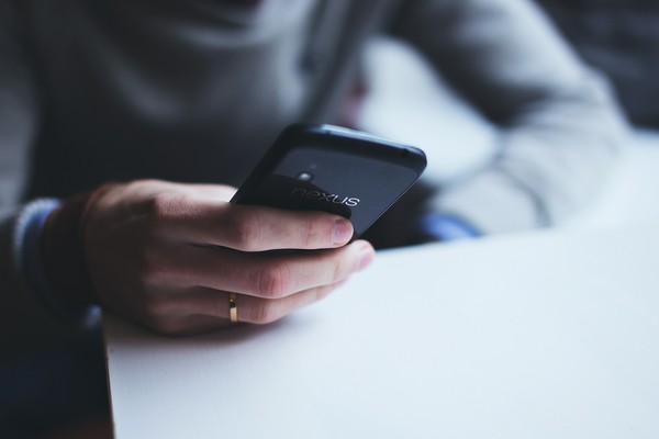 Seu celular tem data de validade? Saiba quando ele para de atualizar