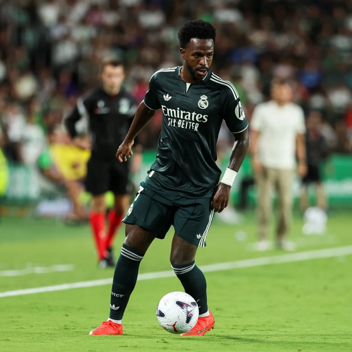 Vini Jr. desabafa nas redes após má atuação em vitória do Real Madrid
