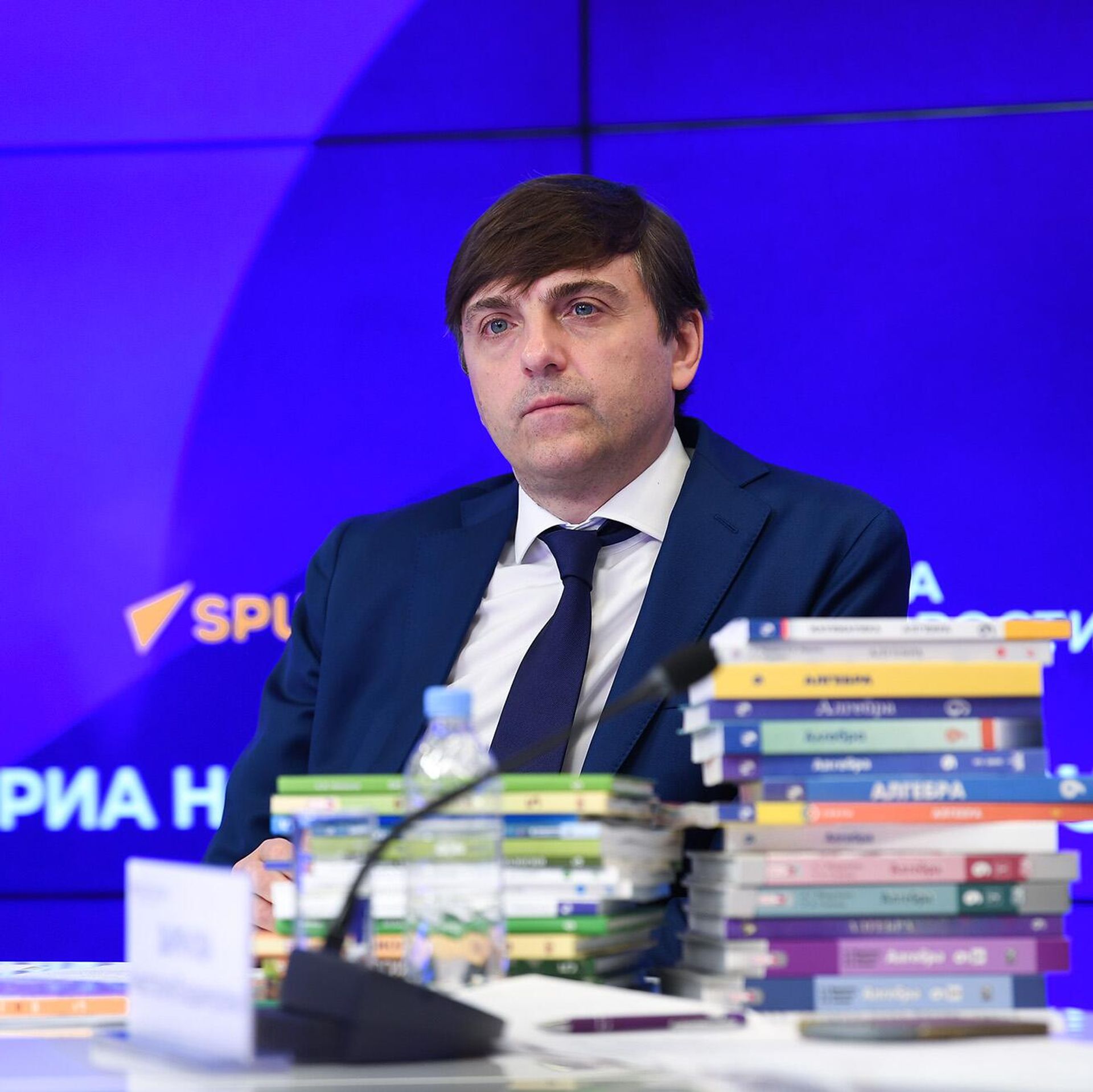 Kravtsov: mais de 7 mil escolas foram renovadas na Rússia em cinco anos