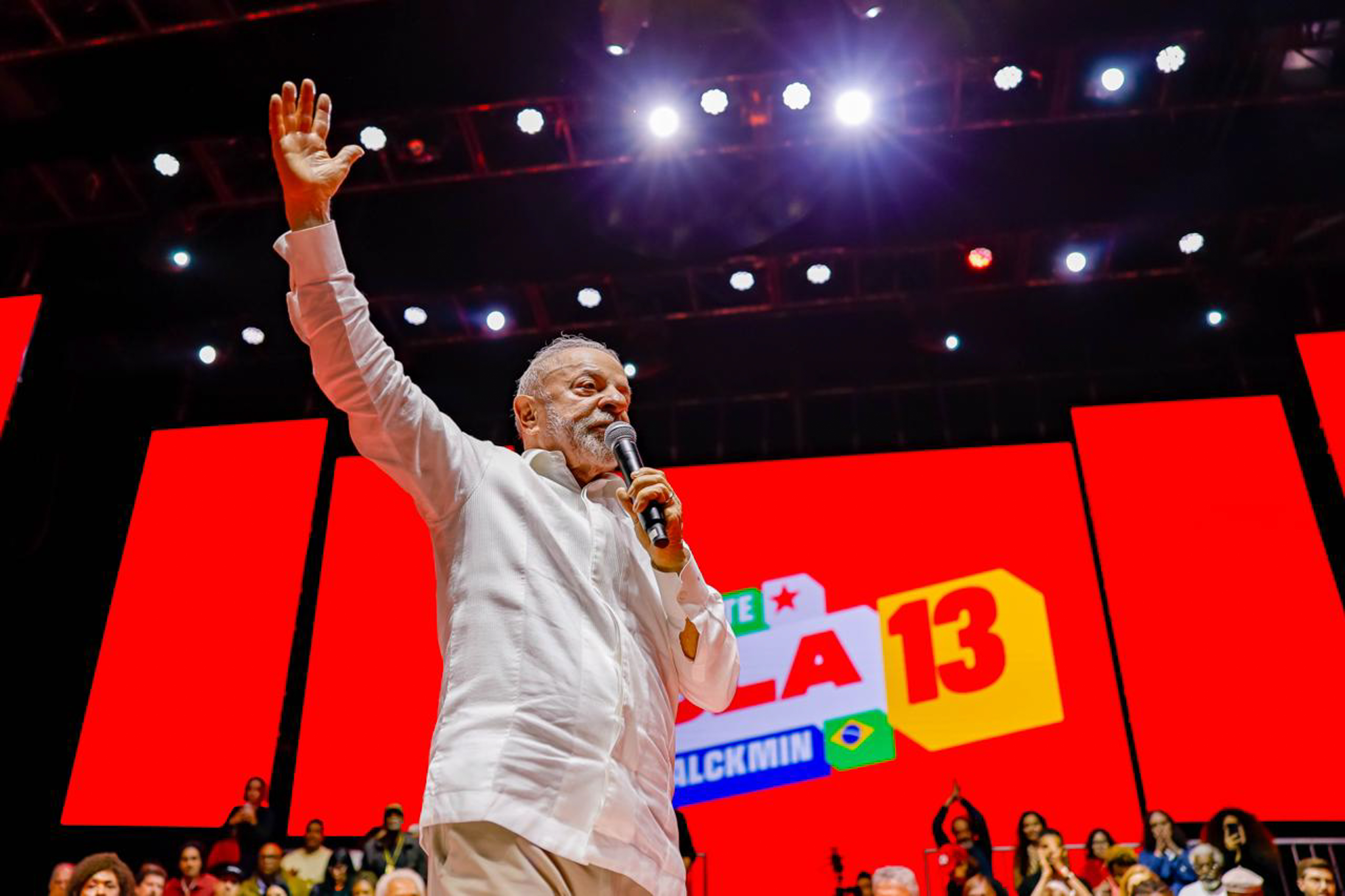 Campanha de Lula abre conversas por apoios e avalia política para idosos em eventual 2º turno