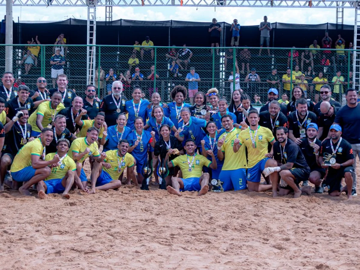 Copa das Nações de Beach Soccer: Brasil leva o título nas duas categorias