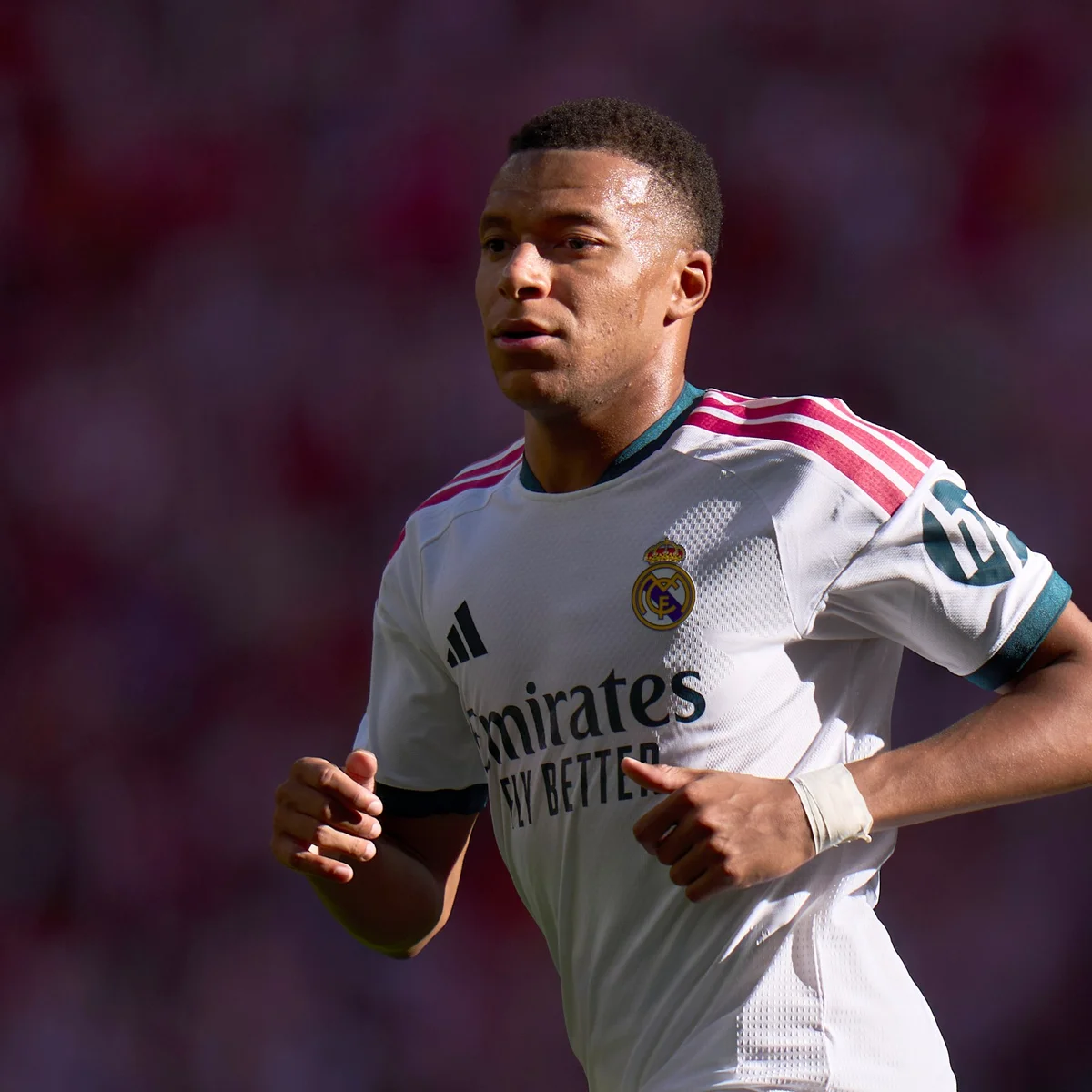 Mbappé revela que pretende dedicar Bola de Ouro à África: "Minhas raízes"